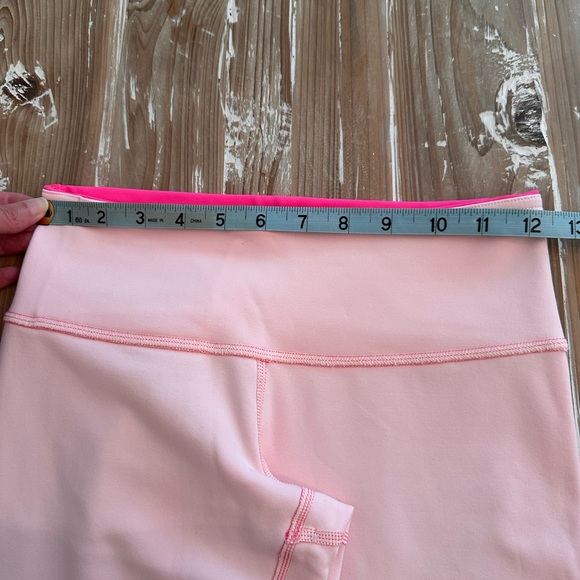 NEW Lululemon Reversible Fuchsia/Light Pink Wunder Under Long Leggings (Size 4) - Picture 9 of 10